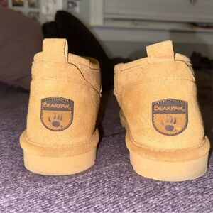 BearPaw Size 9 Women’s Booties